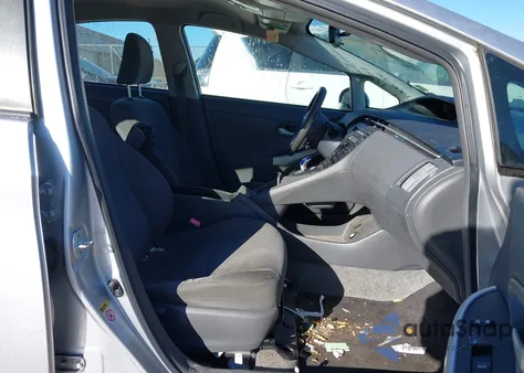 2011 Toyota Prius Three from USA, damaged, VIN JTDKN3DU6B5301709